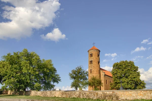 Románský Kostel Inowlodz Polsko — Stock fotografie