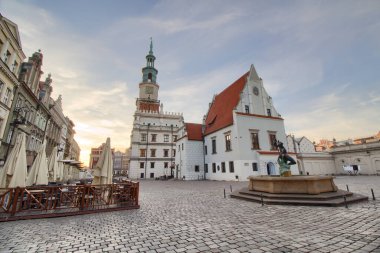 Şehir Merkezi ve Belediye Binası - Poznan - Polonya
