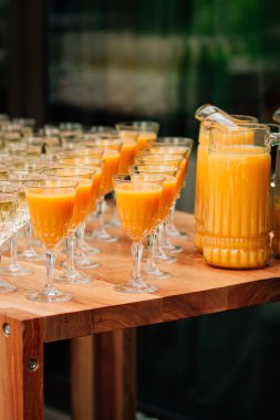 Doğal portakal suyu