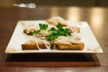 Ringa balığı ile tost