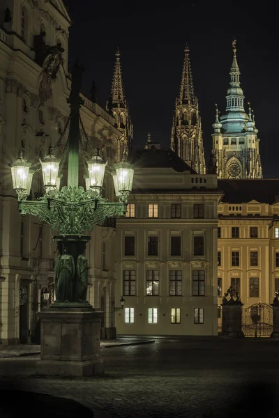 Zámecké náměstí a Pražský hrad — Stock fotografie