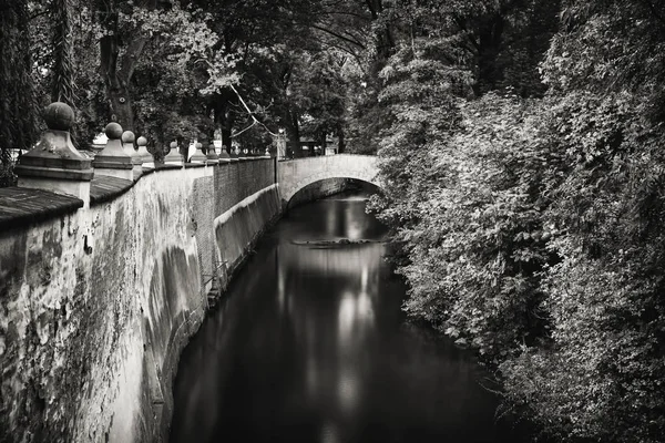 Vodní kanál ertovka v Praze — Stock fotografie