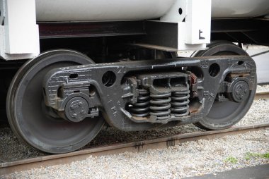 Moscow Region, 20 Ağustos 2007: atış siyah renk Rus yeni navlun araba bogie bağdaştırıcısı aks başına 25 ton kadar bunun yerine Rus Demiryolları için aks kutusunu kapatın