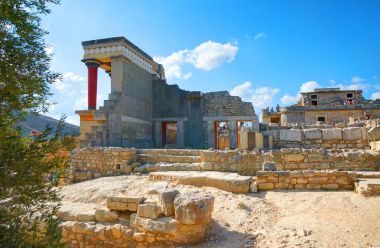 Tapınak Sarayı Yunanistan ada için Kandiye yakınındaki Grete Knossos antika. Minos Palace. Yunanistan mitoloji mitler - Minotaur labirent Tapınağı castle. Antik Yunan mimarisi. Yunanistan ada tatil turları