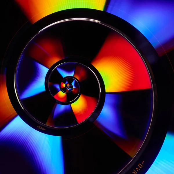 Bozuk Cd Dvd disk soyut sarmal arka plan fraktal deseni bükülmüş. Blu-ray disk yüzey arka plan sarmal Dvd disk girdap illüstrasyon soyut yuvarlak sarmal etkisi. Yuvarlak daire yinelenen arka plan