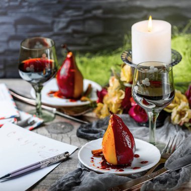 Armut şarap. Romantik bir akşam yemeği