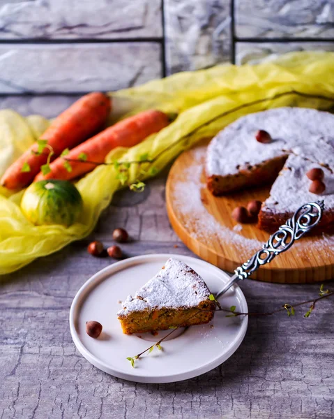 Piece of pumpkin-carrot cake is on the plate. — Stock Photo, Image