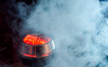Kırmızı kömürlü Shisha nargile