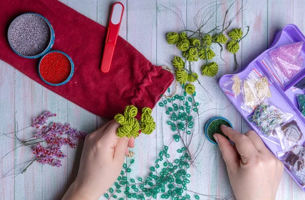 Ручної Роботи Плетіння Бісеру Дерев Квітів — стокове фото