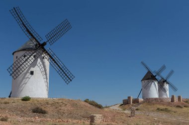 Alcazar de San Juan yakınındaki Windmilsl