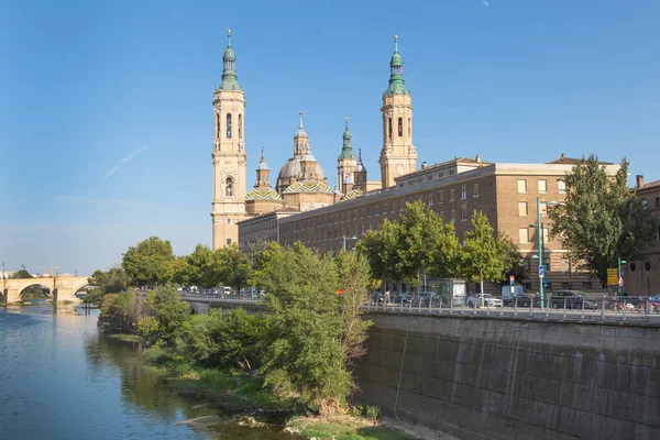 Basílica de Zaragoza em Espanha — Fotografia de Stock