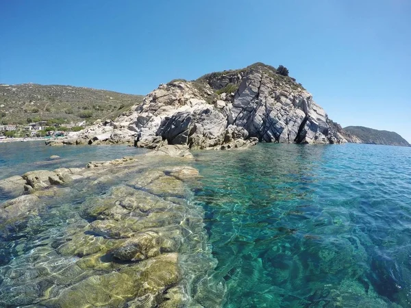 Скалы Каволи Остров Эльба Италия — стоковое фото