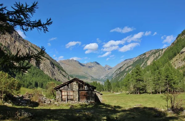 Cabana Valnontey Parque Nacional Gran Paradiso Vale Aosta Itália — Fotografia de Stock