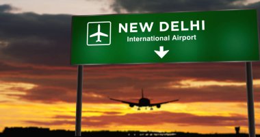 Uçak tabelasıyla Yeni Delhi 'ye iniyor.