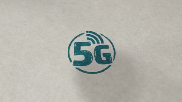 5Gネットワークスタンプループ可能でシームレスなアニメーション 手に衝撃を与える新世代モバイルネットワーク モノのインターネット 電話接続と通信3Dレンダリングループコンセプト — ストック動画