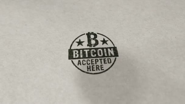 Bitcoin Accettato Qui Timbro Mano Stampaggio Impatto Animazione Cryptocurrency Mining — Video Stock