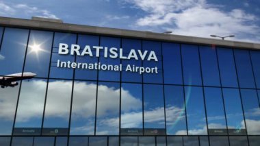 Bratislava, Slovakya 'ya iniş yapan jet uçakları animasyon yapıyor. Cam havaalanı terminali ve uçağın yansıması ile şehre varış. Seyahat, iş, turizm ve ulaşım kavramı.