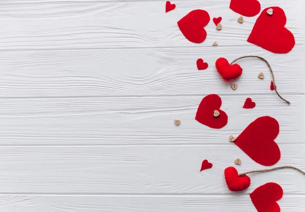Valentine's Day. red felt heart .presents — Stock Photo, Image