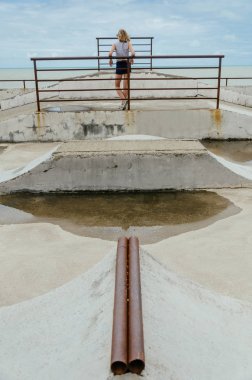 Kaykay Parkı'nda vakit kız