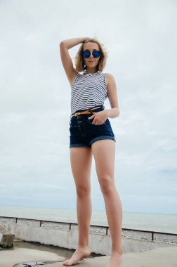 Kaykay Parkı'nda vakit kız