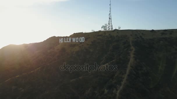 Hollywood - luftbild des hollywood kalifornien schildes auf hollywood — Stockvideo