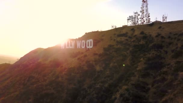 Vídeo aéreo del cartel de Hollywood California en Hollywood — Vídeos de Stock