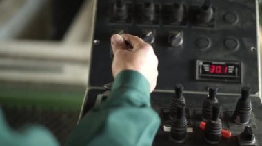 işçi el cihaz joystick ile kontrol edilen