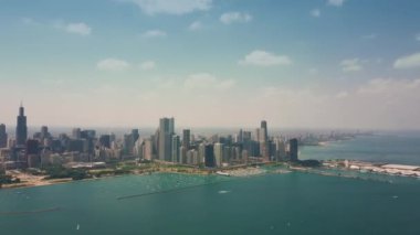 Chicago, hava video sanny gün boyunca. panoramik görünüm