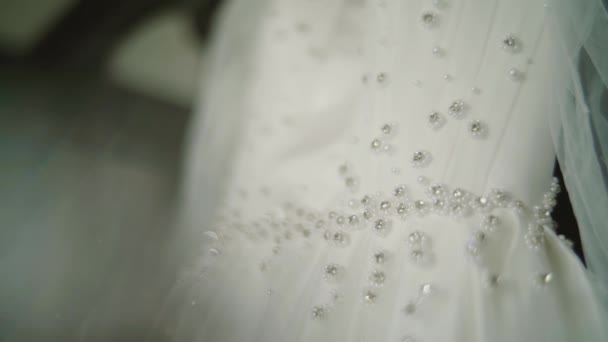 Vue rapprochée de la texture de la belle robe de mariée 