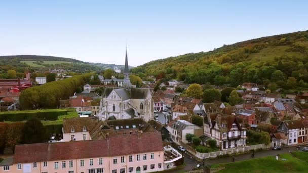 Drone aérien. vue sur la ville Château Les Andelys Château Gaillard,, Normandie, France Midle shot — Video