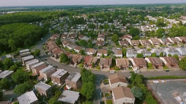 Flygvy Etablerar bilder av amerikanskt grannskap, förorten. Fastigheter, drönare skott, vid skott — Stockvideo