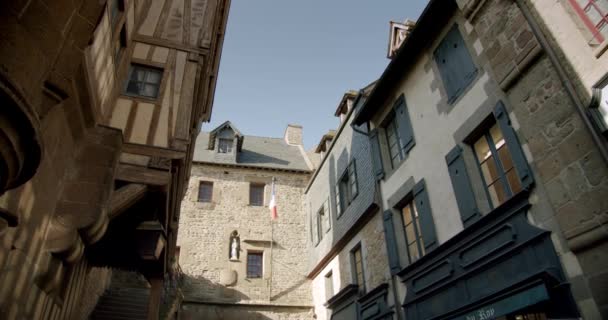MONT SAINT MICHEL, Abbazia di Mont Saint-Michel case medievali. Francia, 17 ottobre 2019 — Video Stock