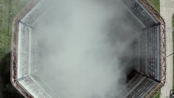 Duże beczki stacji ciepłowniczej, widok z lotu ptaka Widok z góry — Wideo stockowe