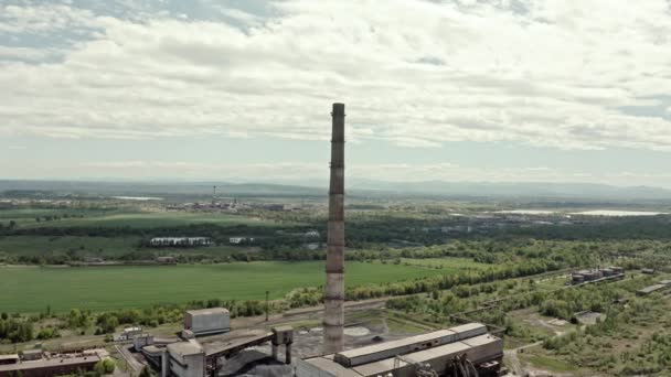 Vista aérea de drones. Central eléctrica de carvão, Big Pipe — Vídeo de Stock