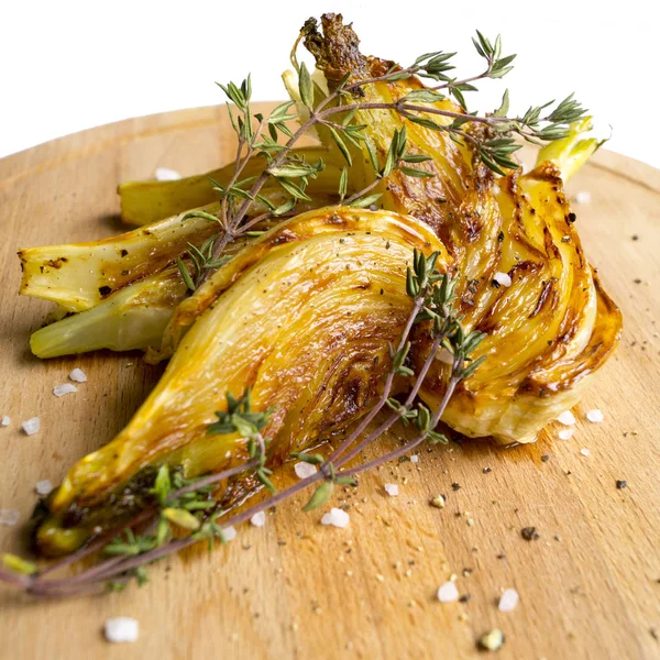 Organic roasted bulbs of fennel — Stock Photo, Image