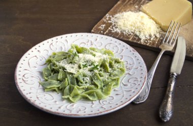 Ispanaklı ve peynirli makarna..