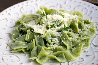 Ispanaklı ve peynirli makarna..