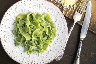 Ispanaklı ve peynirli makarna..