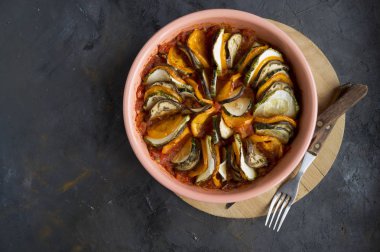 Bir sebze yahnisi. Ratatouille.