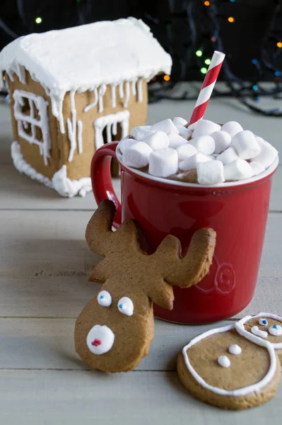 Kakao kırmızı Kupası ve eldivenler.