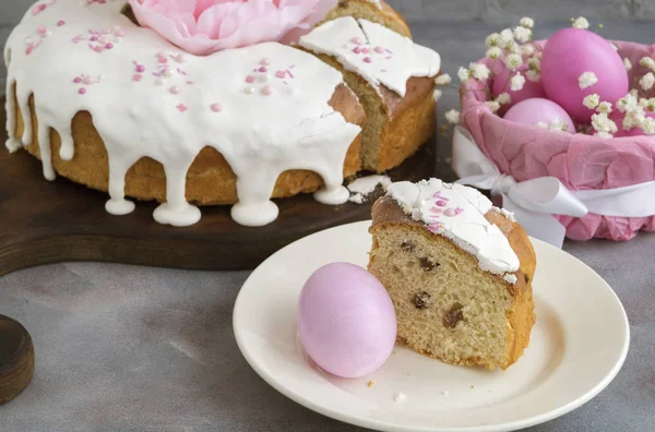 Easter food. Easter cakes and painted eggs.