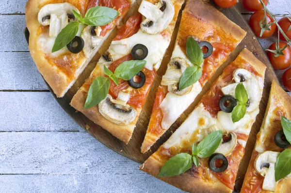Traditionelles Italienisches Gericht Leckere Pizza Mit Pilzen — Stockfoto