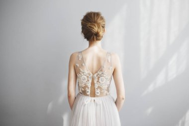 bir gelin ona düğün gününde