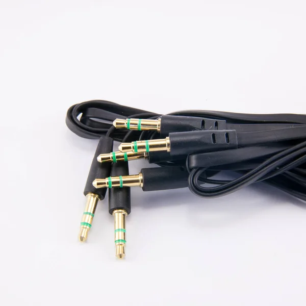 Audio kabel geïsoleerd op wit — Stockfoto