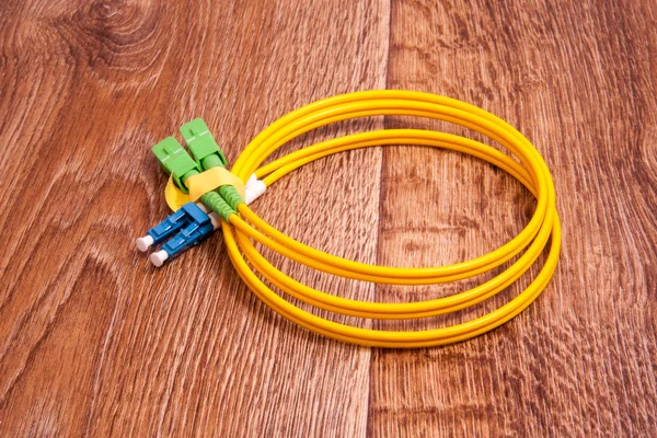 Cable de conexión de fibra óptica —  Fotos de Stock