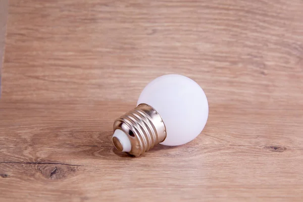 Led, Bombilla de luz de nueva tecnología, Energía super ahorro lámpara eléctrica —  Fotos de Stock