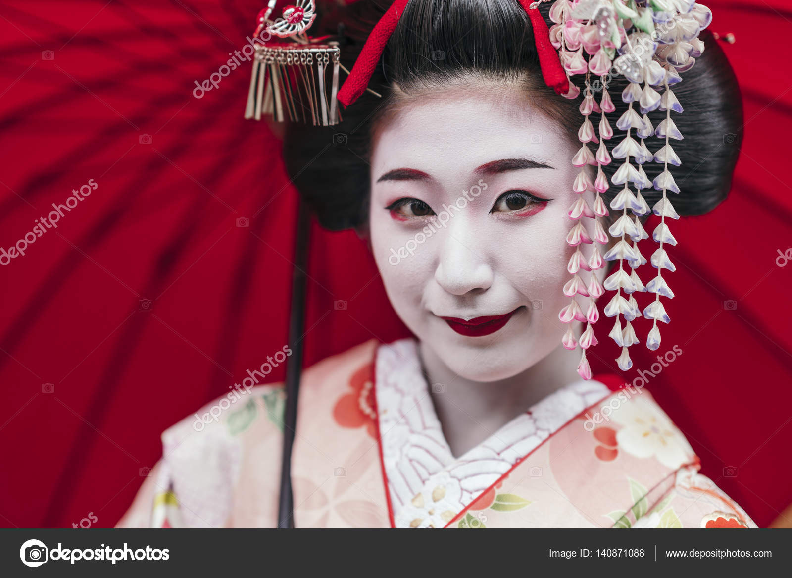 Retrato De Maiko Geisha En Gion — Fotos De Stock © Juripozzi 140871088