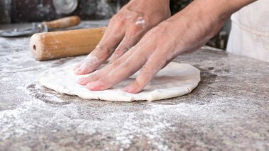 Pizza, ön seçici odak yapma Şef kapatın