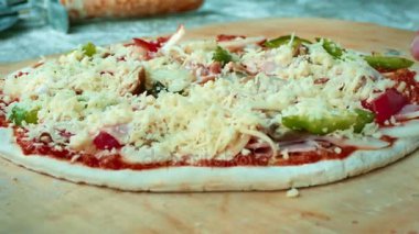 4 k görüntüleri, Closeup el mutfak Pizza'da yapma Şef baker 