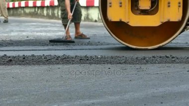 Karayolu tayfasından şehir sokak onarır